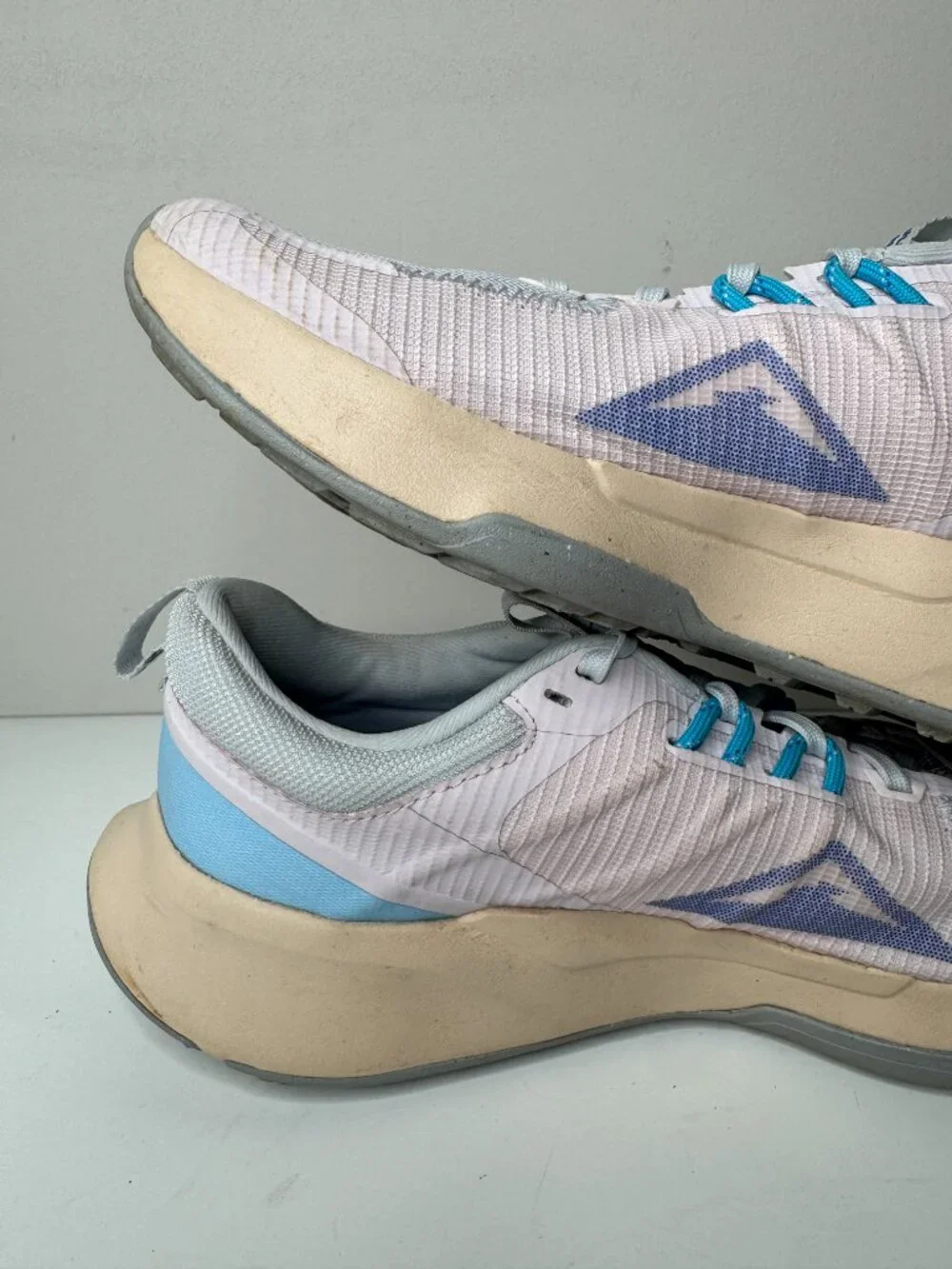 Nike Juniper Trail Lace Up Sneakers Womens 10 DM0821-600 Pink Blue. A couple of